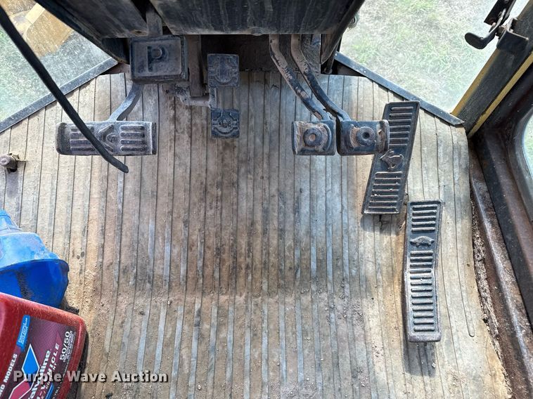 image for item DZ8504 1984 John Deere 770A motor grader