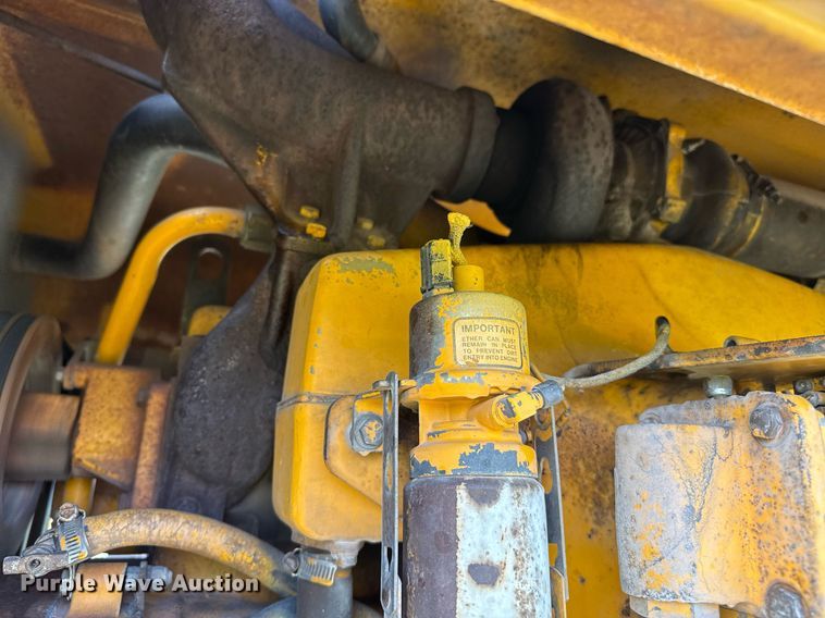 image for item DZ8504 1984 John Deere 770A motor grader