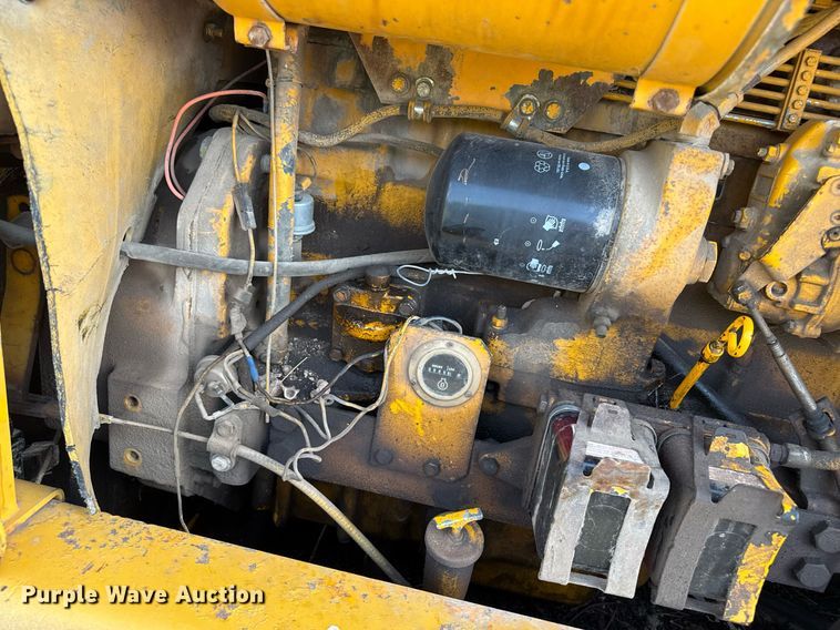 image for item DZ8504 1984 John Deere 770A motor grader