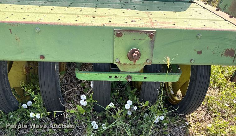 image for item DZ8506 John Deere 9300 grain drill