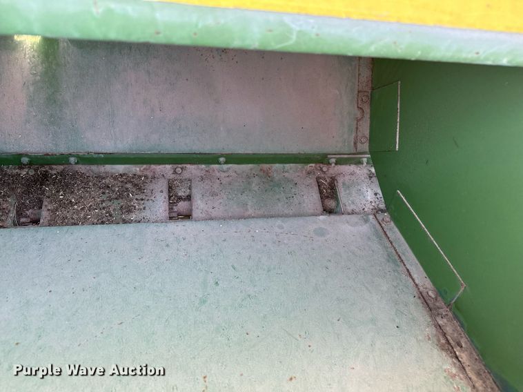 image for item DZ8506 John Deere 9300 grain drill