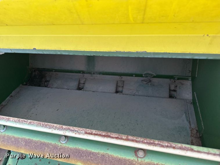 image for item DZ8506 John Deere 9300 grain drill