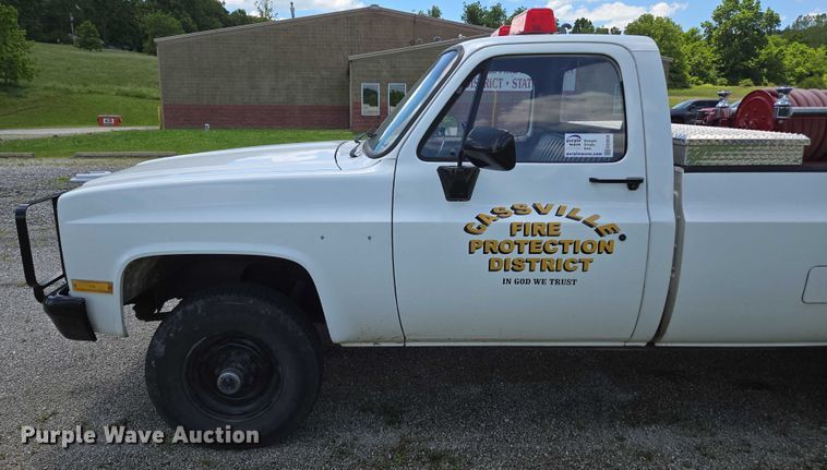 image for item ED2028 1986 Chevrolet D30 brush fire truck