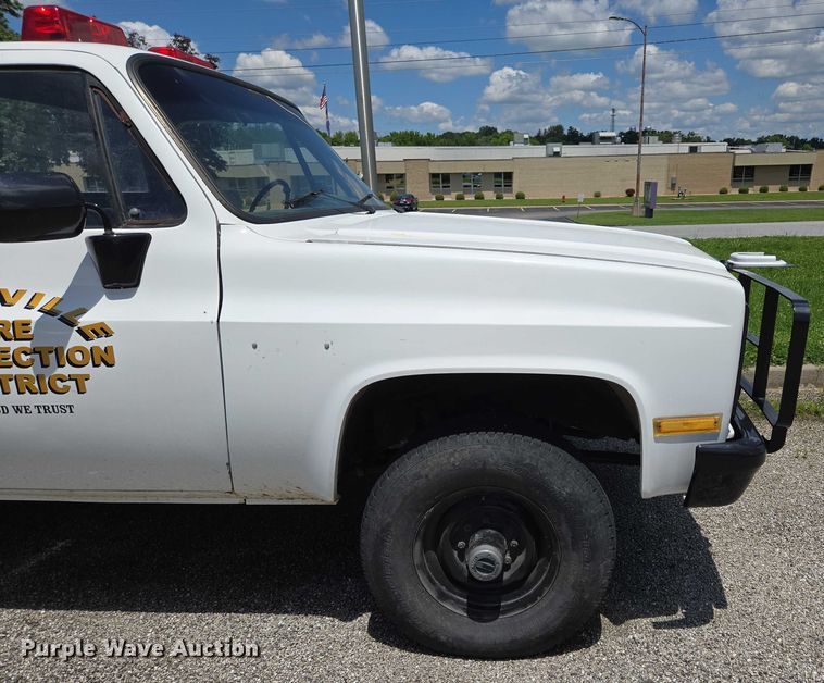 image for item ED2028 1986 Chevrolet D30 brush fire truck