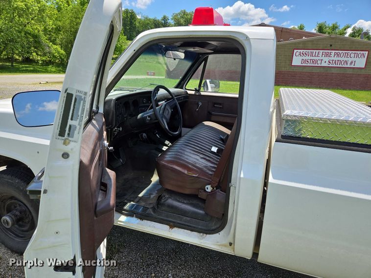 image for item ED2028 1986 Chevrolet D30 brush fire truck