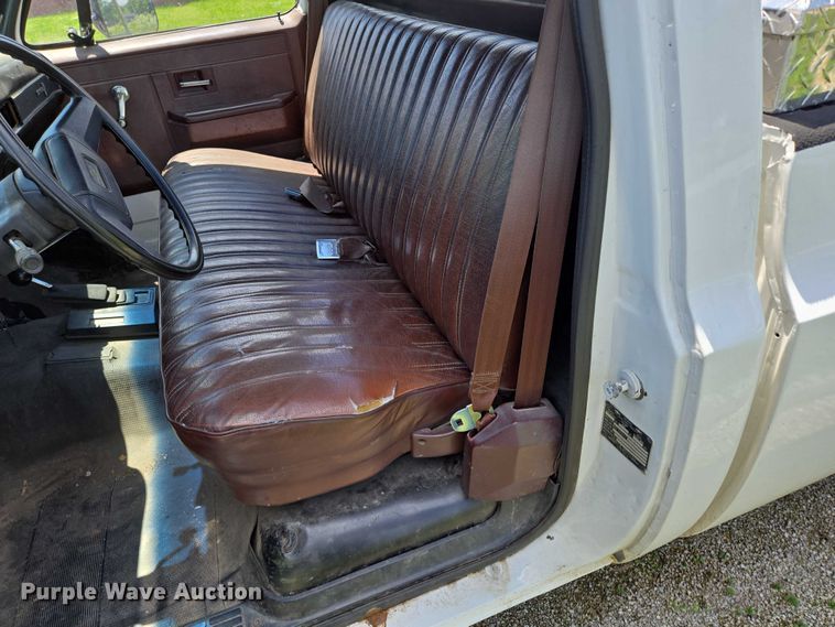 image for item ED2028 1986 Chevrolet D30 brush fire truck