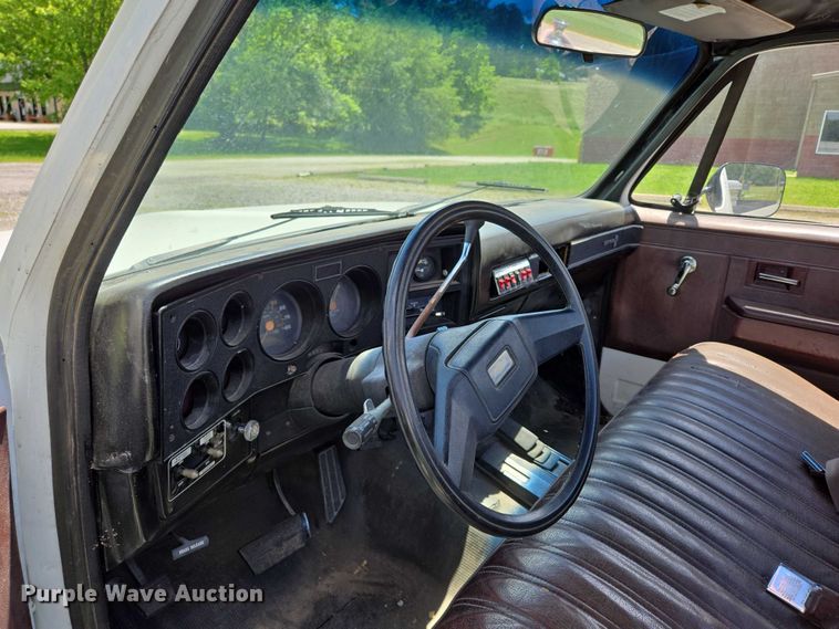 image for item ED2028 1986 Chevrolet D30 brush fire truck