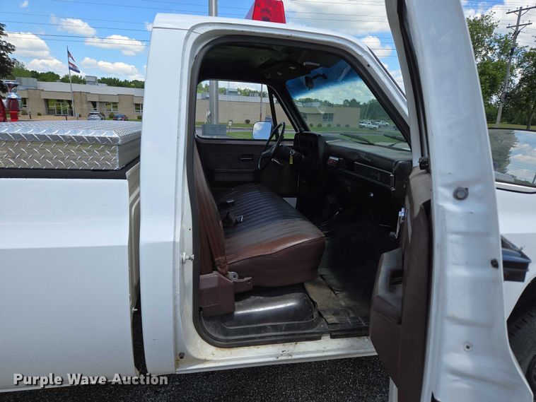 image for item ED2028 1986 Chevrolet D30 brush fire truck