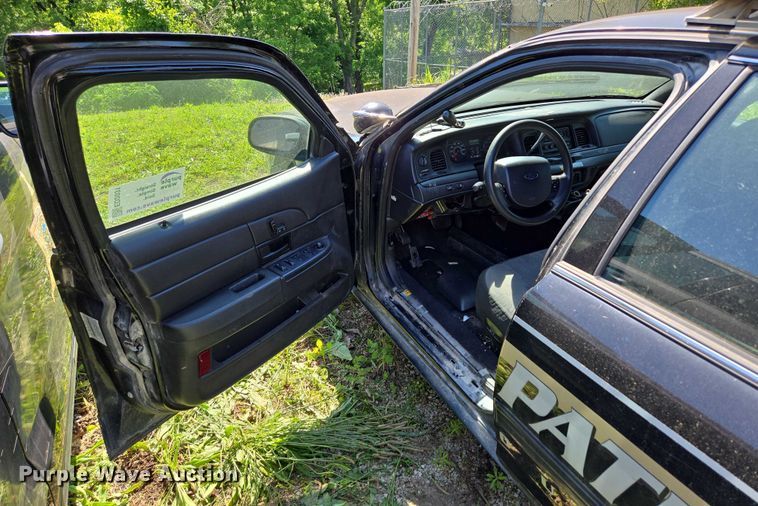 image for item ED2031 2009 Ford Crown Victoria Police Interceptor 