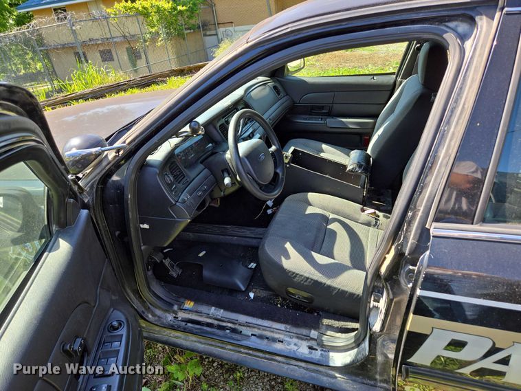 image for item ED2031 2009 Ford Crown Victoria Police Interceptor 