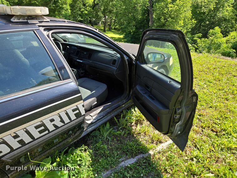 image for item ED2031 2009 Ford Crown Victoria Police Interceptor 