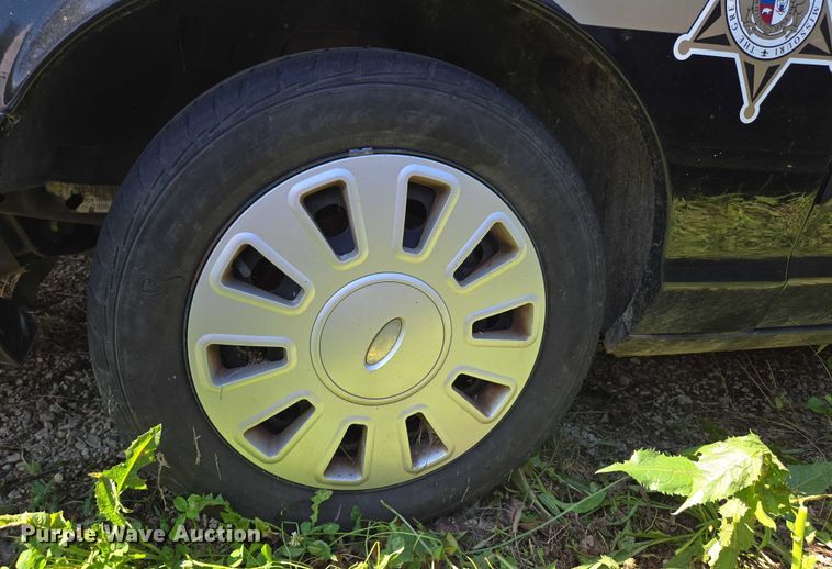 image for item ED2031 2009 Ford Crown Victoria Police Interceptor 