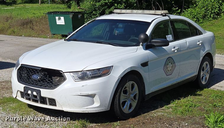 image for item ED2032 2017 Ford Taurus Police Interceptor 