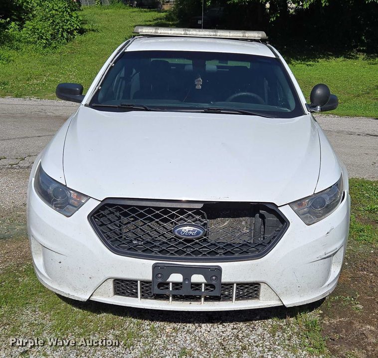 image for item ED2032 2017 Ford Taurus Police Interceptor 