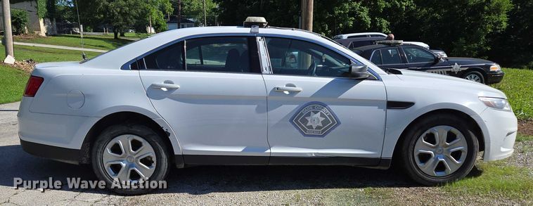 image for item ED2032 2017 Ford Taurus Police Interceptor 