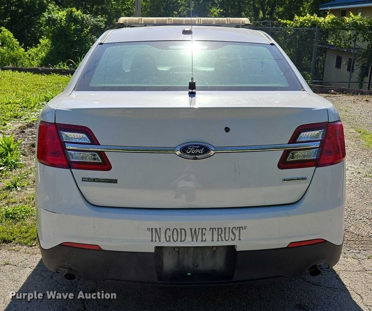 image for item ED2032 2017 Ford Taurus Police Interceptor 