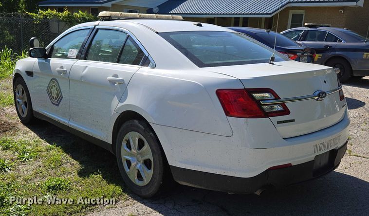 image for item ED2032 2017 Ford Taurus Police Interceptor 