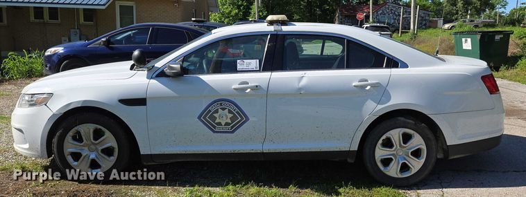 image for item ED2032 2017 Ford Taurus Police Interceptor 