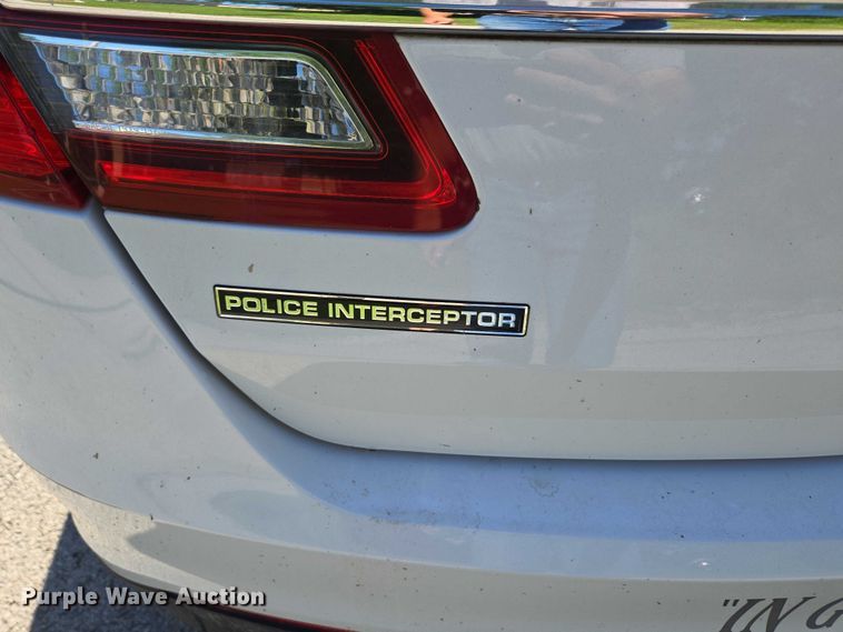 image for item ED2032 2017 Ford Taurus Police Interceptor 