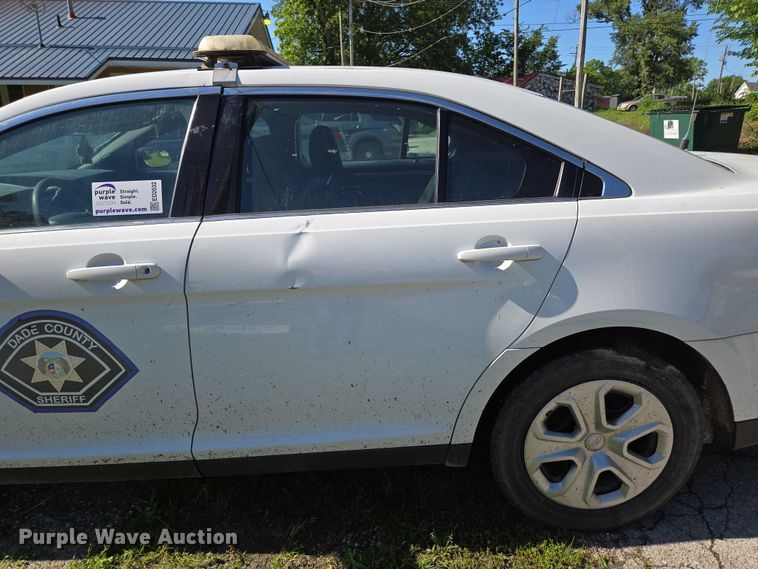 image for item ED2032 2017 Ford Taurus Police Interceptor 