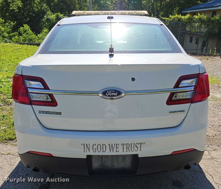 image for item ED2032 2017 Ford Taurus Police Interceptor 