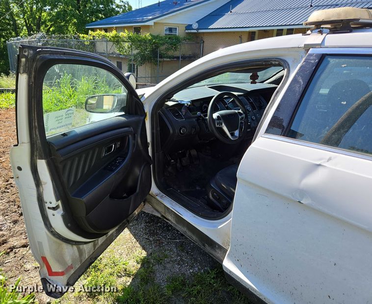 image for item ED2032 2017 Ford Taurus Police Interceptor 