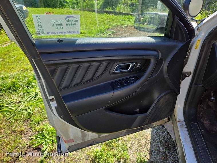 image for item ED2032 2017 Ford Taurus Police Interceptor 