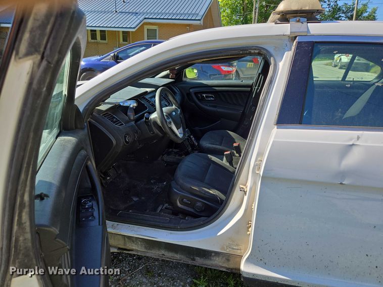 image for item ED2032 2017 Ford Taurus Police Interceptor 
