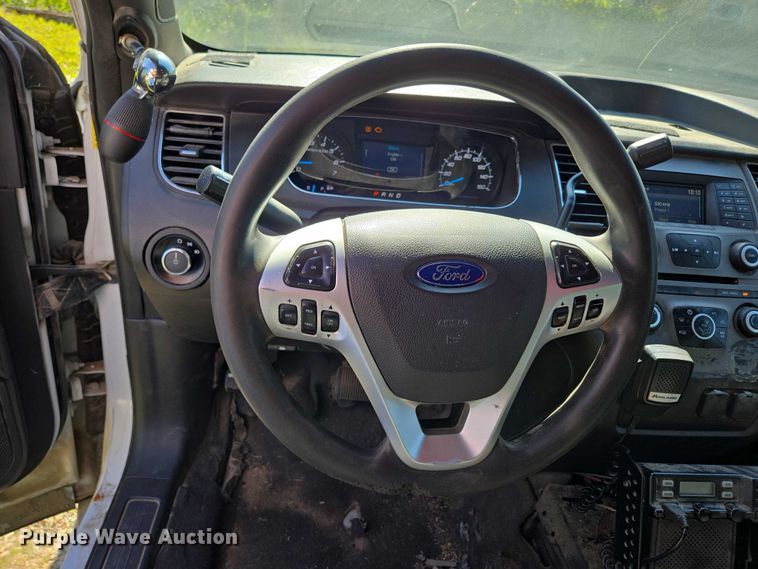 image for item ED2032 2017 Ford Taurus Police Interceptor 