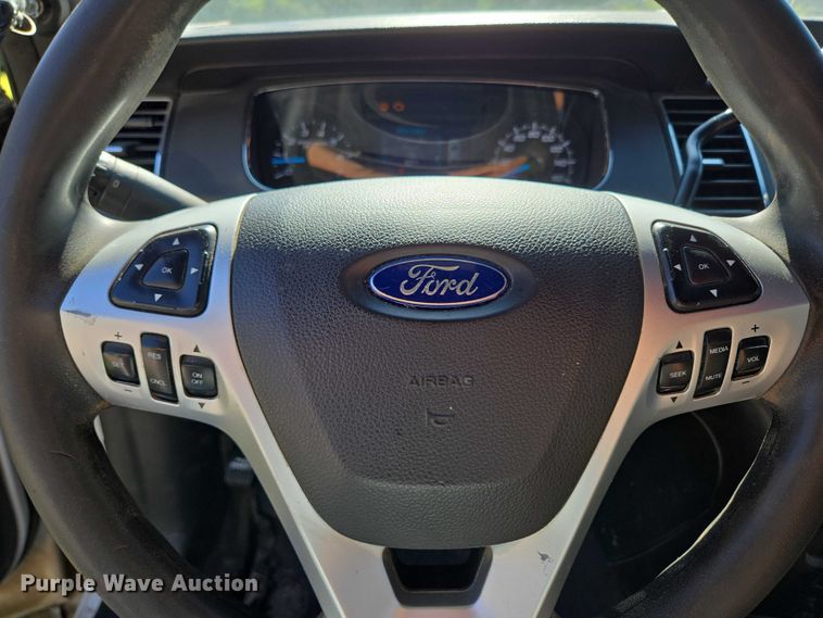 image for item ED2032 2017 Ford Taurus Police Interceptor 