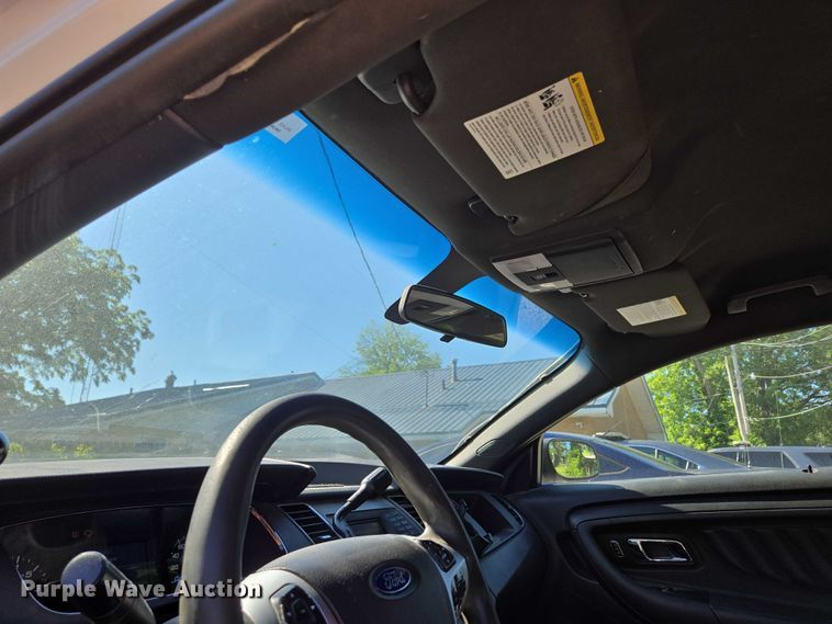 image for item ED2032 2017 Ford Taurus Police Interceptor 