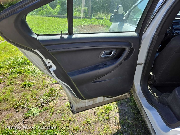 image for item ED2032 2017 Ford Taurus Police Interceptor 