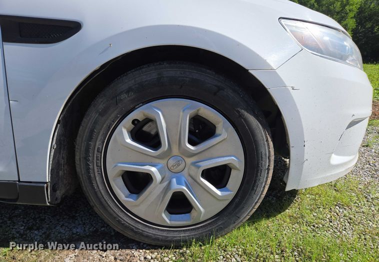 image for item ED2032 2017 Ford Taurus Police Interceptor 