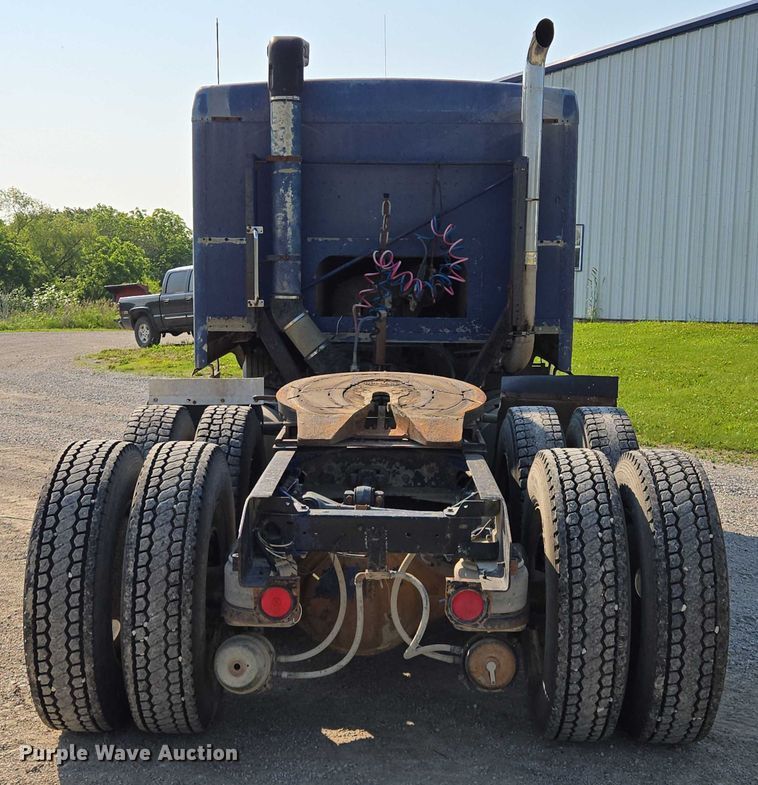 image for item EF1504 1987 Kenworth K 100E semi truck