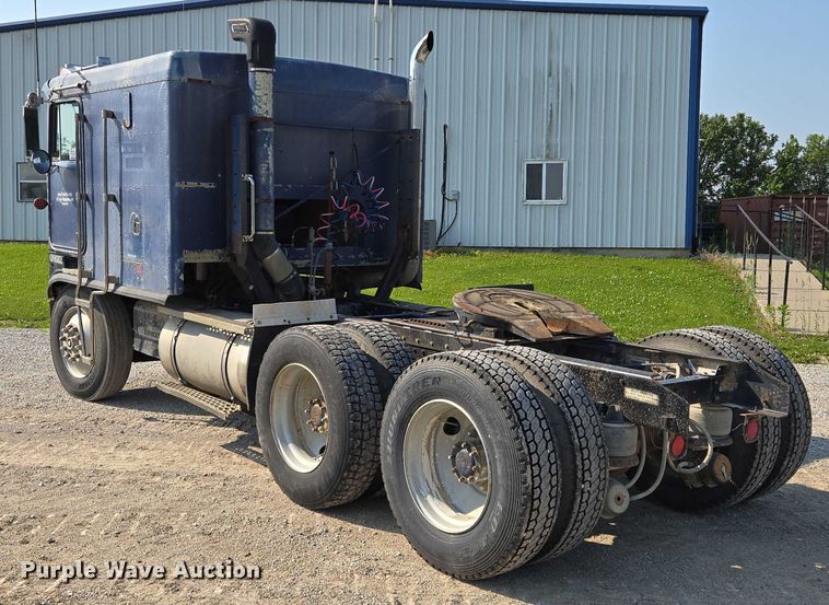 image for item EF1504 1987 Kenworth K 100E semi truck