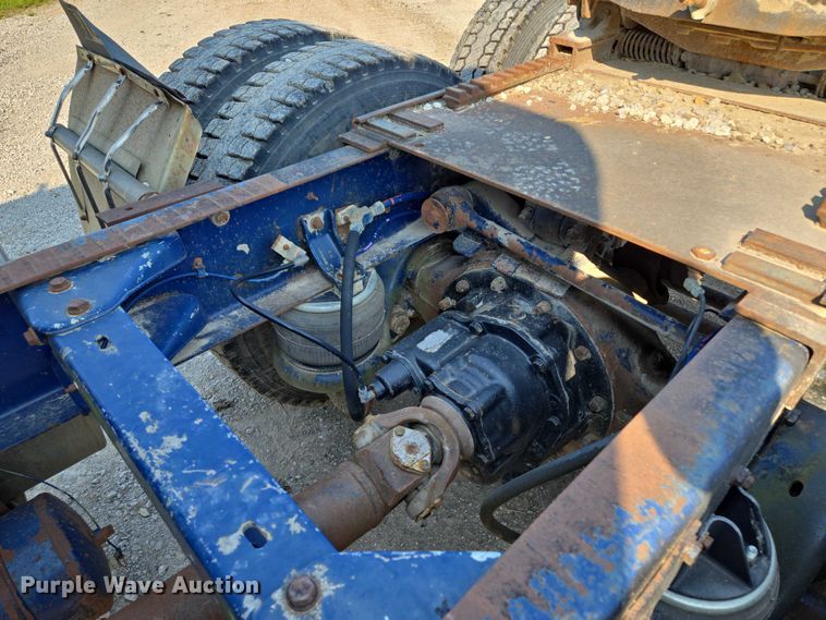 image for item EF1504 1987 Kenworth K 100E semi truck