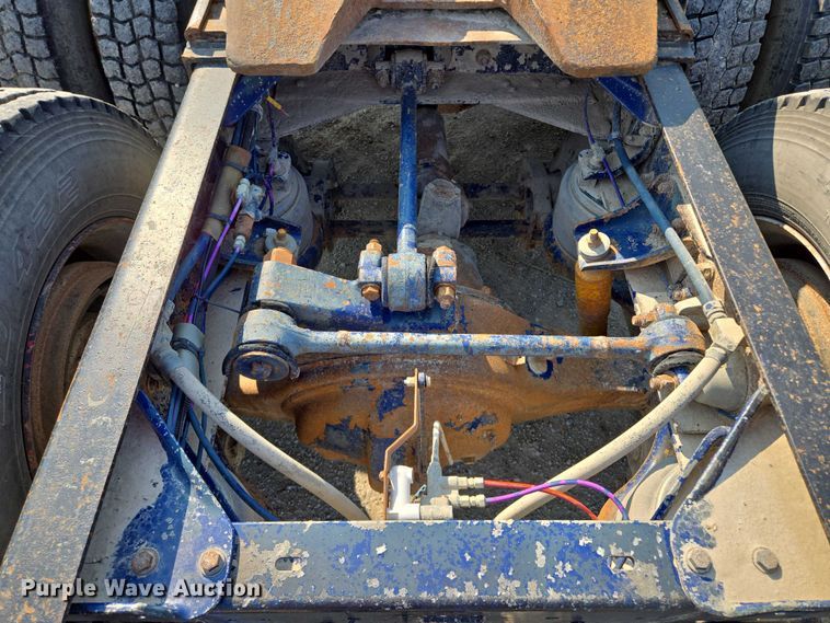 image for item EF1504 1987 Kenworth K 100E semi truck