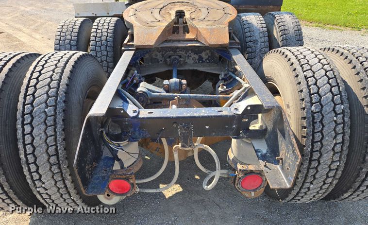 image for item EF1504 1987 Kenworth K 100E semi truck