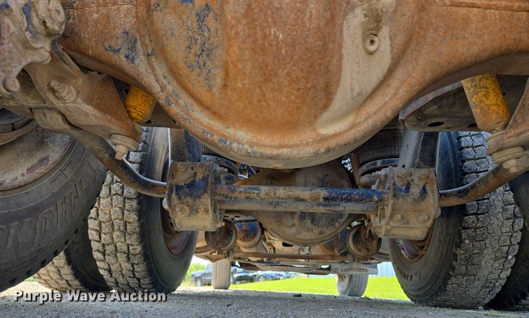 image for item EF1504 1987 Kenworth K 100E semi truck