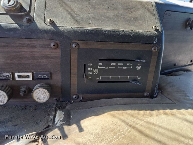 image for item EF1504 1987 Kenworth K 100E semi truck