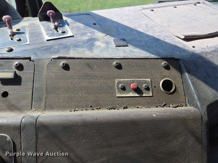 image for item EF1504 1987 Kenworth K 100E semi truck