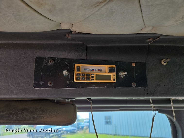 image for item EF1504 1987 Kenworth K 100E semi truck