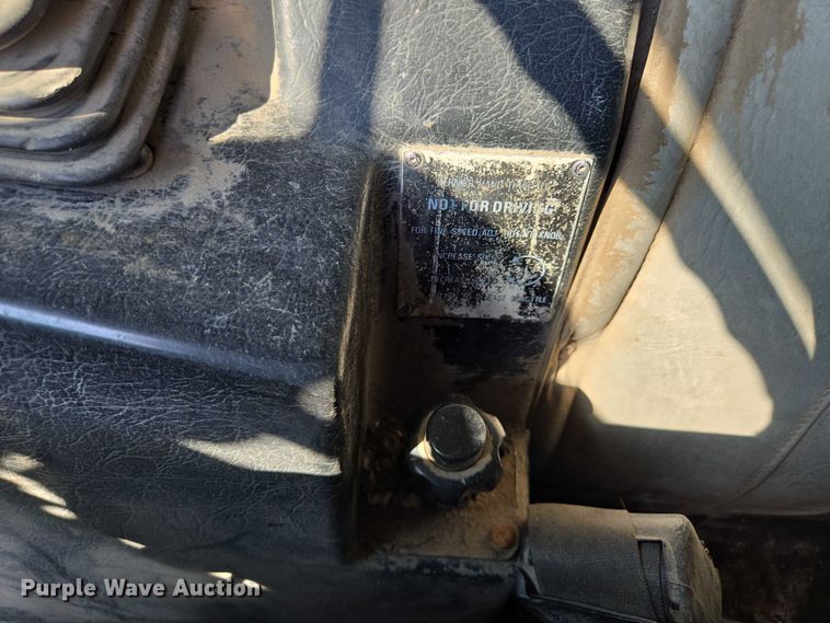 image for item EF1504 1987 Kenworth K 100E semi truck