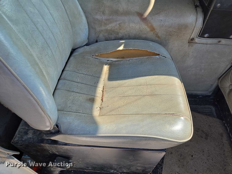 image for item EF1504 1987 Kenworth K 100E semi truck