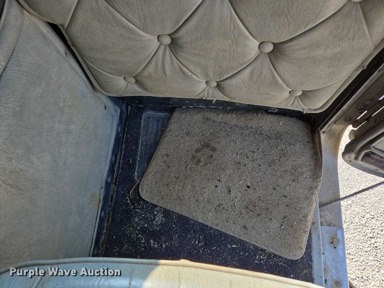 image for item EF1504 1987 Kenworth K 100E semi truck