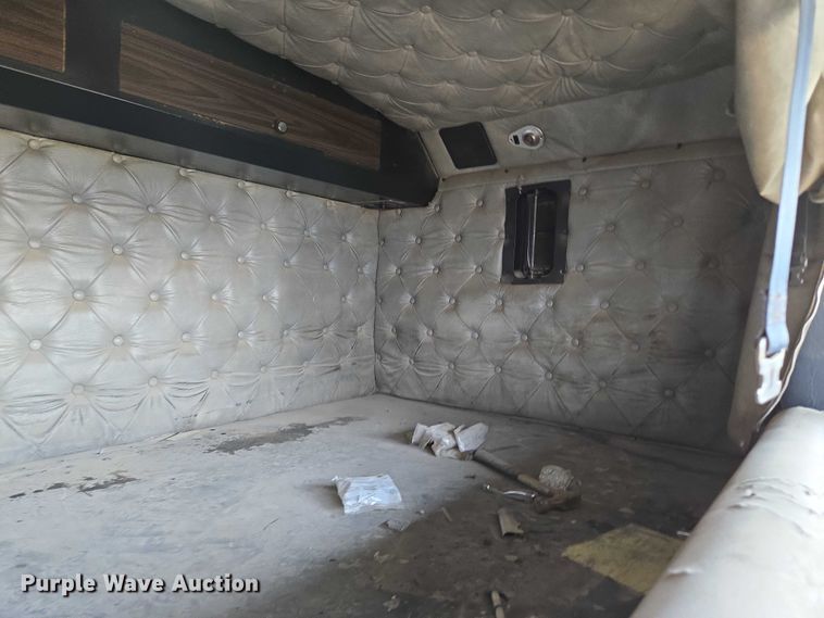 image for item EF1504 1987 Kenworth K 100E semi truck