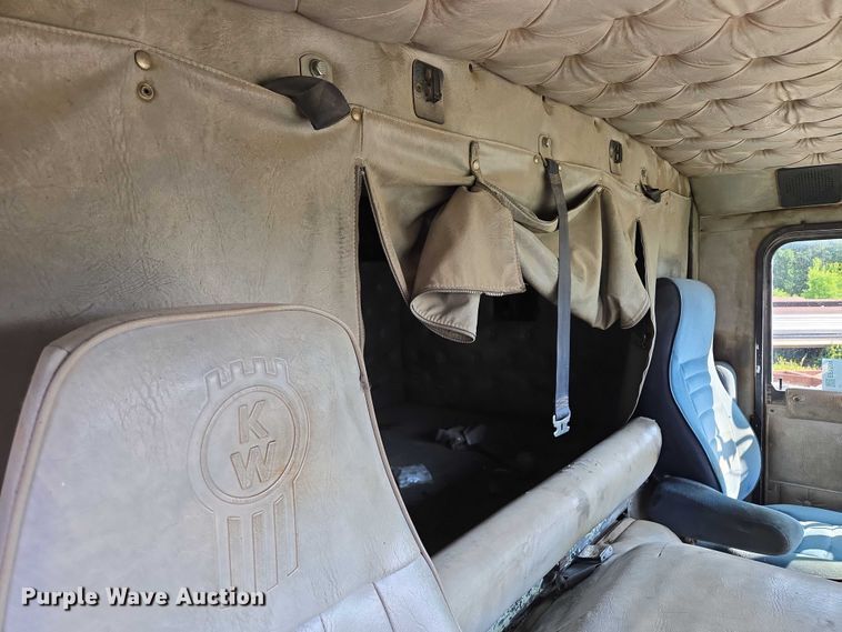 image for item EF1504 1987 Kenworth K 100E semi truck