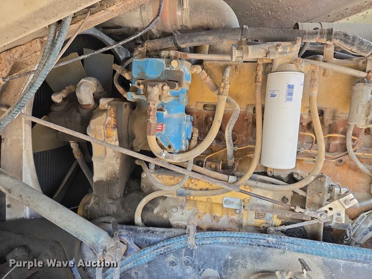 image for item EF1504 1987 Kenworth K 100E semi truck