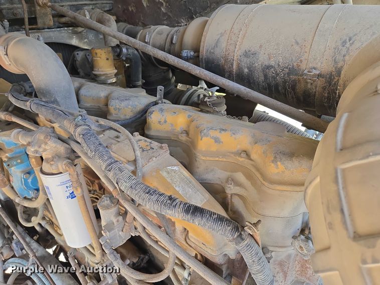 image for item EF1504 1987 Kenworth K 100E semi truck