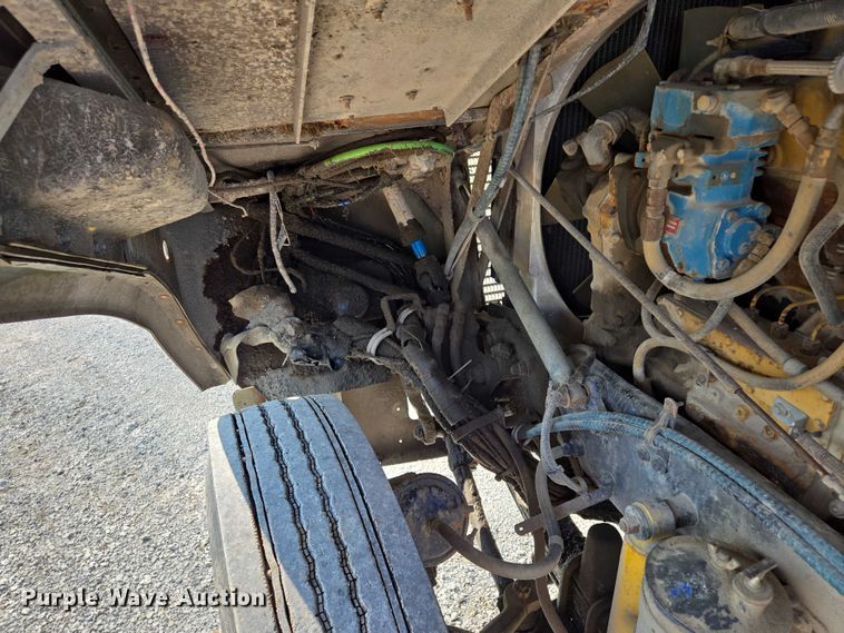 image for item EF1504 1987 Kenworth K 100E semi truck